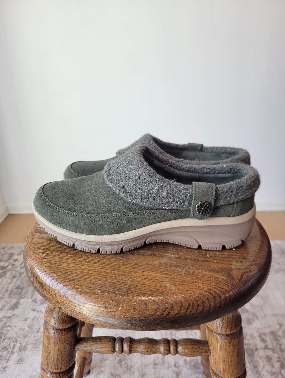 Skechers Easy Going Suede Clogs Womens 10 Forest Green Water Repellent Comfort S - Picture 5 of 9